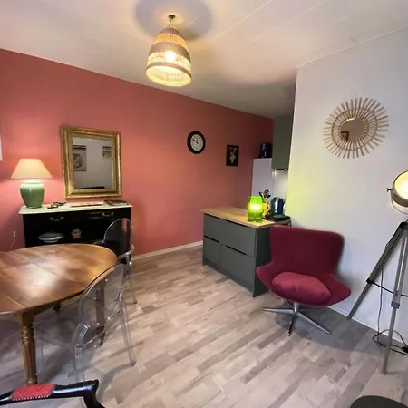 Apartment De France - 144 - En Plein Coeur Du Vieux Mae-4161