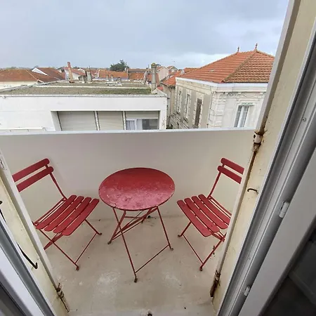 De France - 144 - En Plein Coeur Du Vieux Mae-4161 Apartmán